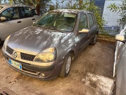 Antracite Usata 2004 Renault Clio II Authentique | 1900 € (Cara)