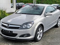 Usata 2007 Opel Astra Cabriolet Cabrio | 4500 €