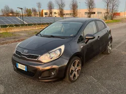 Usata 2013 Kia Rio Tre volumi | 4000 € (Ottimo prezzo)