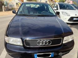 Blu Usata 1997 Audi A4 Tre volumi | 7000 €