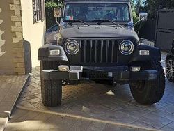 Usata 1998 Jeep Wrangler SUV | 15.000 € (Molto cara)