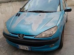 Usata 1999 Peugeot 206 | 500 €