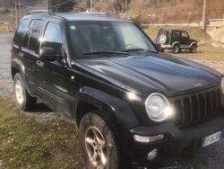 Nero Usata 2004 Jeep Cherokee Limited SUV | 3900 € (Buon prezzo)