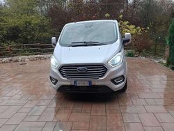 Grigio Usata 2018 Ford Tourneo Custom Titanium Furgone | 21.500 € (Molto cara)