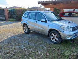 Grigio Usata 2003 Toyota RAV4 SUV | 3200 € (Ottimo prezzo)
