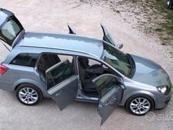 Grigio Usata 2006 Opel Astra Cosmo Station wagon | 3500 € (Molto cara)