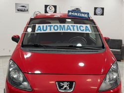 Rosso Usata 2009 Peugeot 1007 Sport Monovolume | 1999 € (Ottimo prezzo)