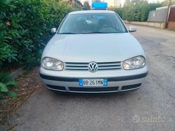 Grigio Usata 1999 VW Golf IV Tre volumi | 1500 € (Ottimo prezzo)