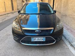 Usata 2008 Ford Focus Tre volumi | 3200 €
