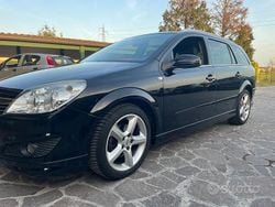 Nero Usata 2009 Opel Astra Enjoy Station wagon | 3300 € (Buon prezzo)
