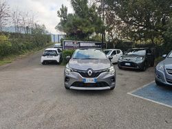 Grigio Usata 2022 Renault Captur Zen SUV | 18.500 € (Buon prezzo)