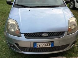 Blu/azzurro Usata 2006 Ford Fiesta Ghia Due volumi | 2000 € (Buon prezzo)