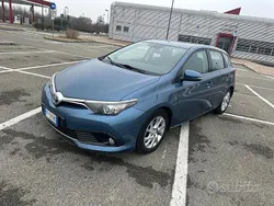 Usata 2016 Toyota Auris Business Edition Tre volumi | 8500 € (Buon prezzo)