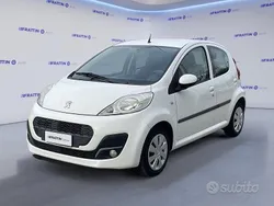 Bianco Usata 2014 Peugeot 107 Active Due volumi | 5990 € (Buon prezzo)