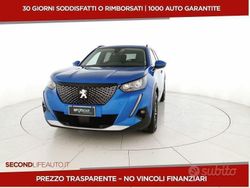 Blu/azzurro Usata 2021 Peugeot 2008 Allure SUV | 17.500 € (Buon prezzo)