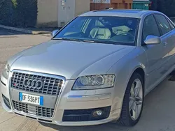 Argento Usata 2007 Audi S8 Comfort Tre volumi | 25.000 €