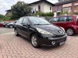 Nero Usata 2008 Peugeot 207 Tre volumi | 2490 € (Buon prezzo)