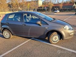 Grigio Usata 2016 Fiat Grande Punto Lounge Due volumi | 4700 € (Buon prezzo)