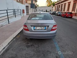 Usata 2007 Mercedes 220 Tre volumi | 3500 €