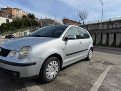 Grigio Usata 2002 VW Polo Due volumi | 1400 € (Buon prezzo)