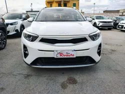 Bianco Usata 2022 Kia Stonic Urban SUV | 14.900 € (Buon prezzo)