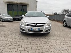 Grigio Usata 2007 Opel Astra Cosmo Station wagon | 1999 € (Buon prezzo)