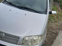 Grigio Usata 2008 Fiat Punto Due volumi | 1700 € (Ottimo prezzo)