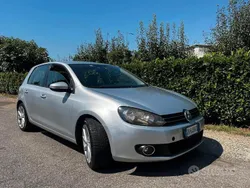 Grigio Usata 2009 VW Golf VI Highline Tre volumi | 6400 € (Buon prezzo)