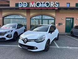Bianco Usata 2014 Renault Clio IV Tre volumi | 7900 € (Buon prezzo)