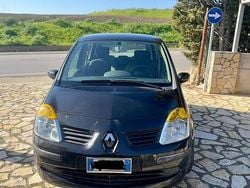 Usata 2006 Renault Modus Monovolume | 2200 € (Buon prezzo)