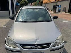 Grigio Usata 2004 Opel Corsa Tre volumi | 1400 €