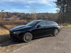 Nero Usata 2024 Mercedes CLA200 Shooting Brake Premium Station wagon | 35.800 € (Buon prezzo)
