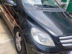 Nero Usata 2012 Mercedes B180 Monovolume | 2800 €