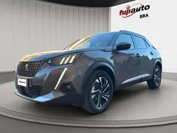 Grigio scuro Usata 2020 Peugeot 2008 GT-line SUV | 13.900 € (Buon prezzo)