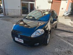 Nero Usata 2007 Fiat Grande Punto Dynamic Due volumi | 2400 € (Cara)