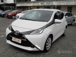 Bianco Usata 2018 Toyota Aygo X-play Due volumi | 8990 € (Buon prezzo)