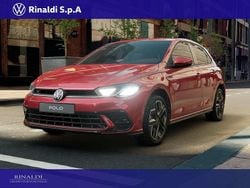 Kings red metallizzato Nuova 2025 VW Polo R-line Plus Tre volumi | 24.500 € (Buon prezzo)