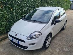 Bianco Usata 2018 Fiat Punto Street Due volumi | 6990 € (Buon prezzo)