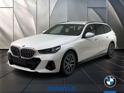 Bianco Nuova 2025 BMW 520 M Sport Station wagon | 66.260 € (Super prezzo)