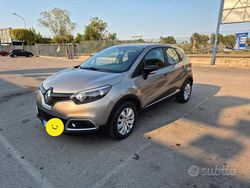 Usata 2015 Renault Captur SUV | 6800 € (Ottimo prezzo)