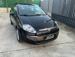 Nero Usata 2014 Fiat Punto Young Tre volumi | 6200 € (Cara)