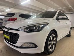Bianco Usata 2017 Hyundai i20 Due volumi | 8190 € (Buon prezzo)