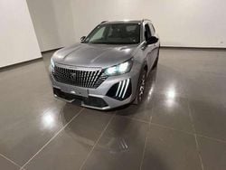 Grigio Usata 2023 Peugeot 2008 Allure SUV | 24.490 € (Buon prezzo)