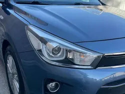Blu/azzurro Usata 2019 Kia Rio 2 Tre volumi | 7000 €