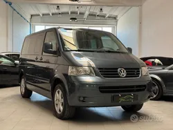 Grigio Usata 2006 VW Multivan Monovolume | 15.000 € (Buon prezzo)