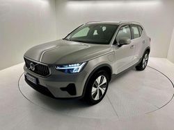 Argento Usata 2023 Volvo XC40 Core SUV | 30.900 € (Cara)
