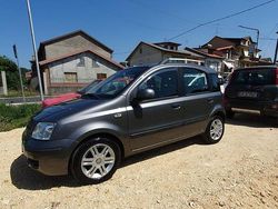 Grigio Usata 2010 Fiat Panda Emotion Due volumi | 4000 € (Buon prezzo)