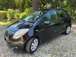 Usata 2008 Toyota Yaris Tre volumi | 3500 € (Buon prezzo)