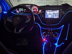 Bianco Usata 2016 Peugeot 208 Due volumi | 5000 € (Buon prezzo)