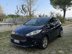 Blu Usata 2013 Ford Fiesta Titanium Tre volumi | 5300 € (Buon prezzo)
